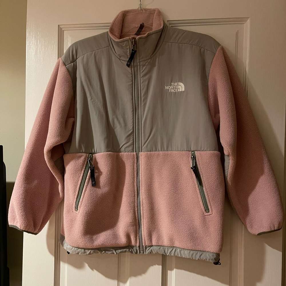 NORTHFACE LIGHT PINK FLEECE BRAND NEW